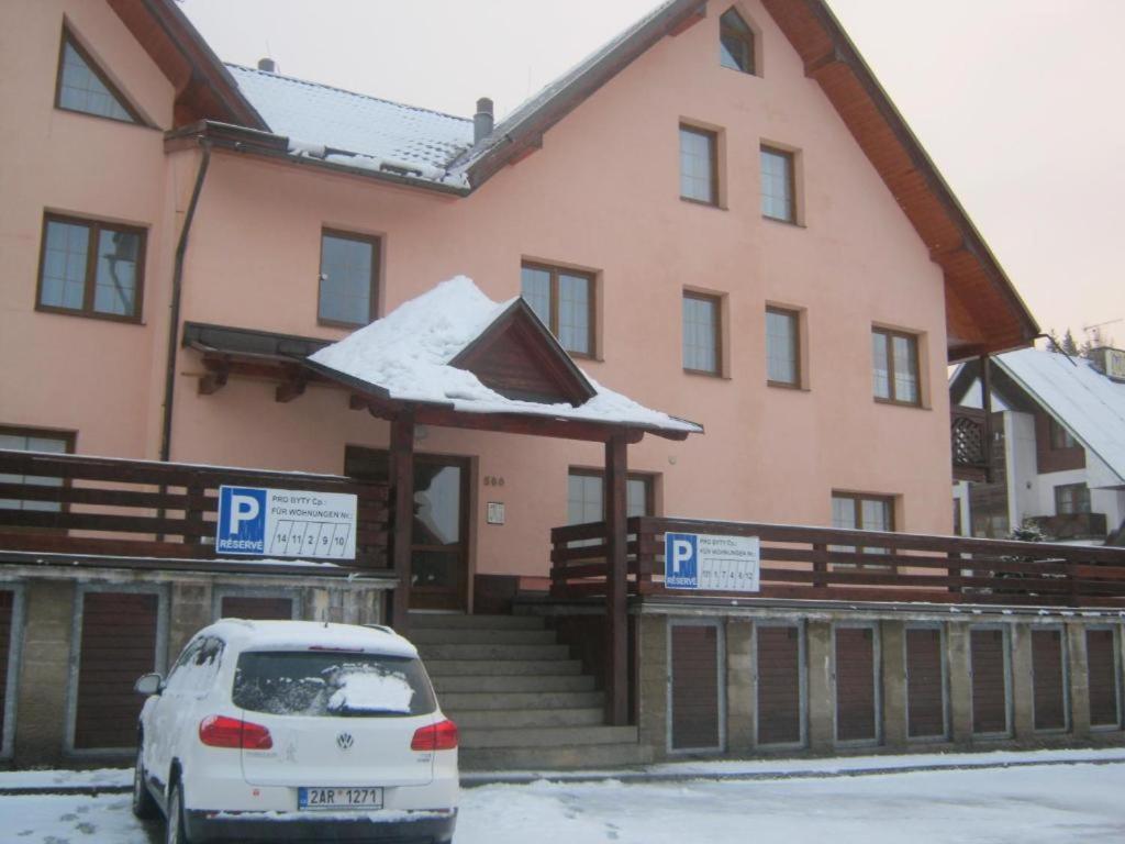 Apartman Klondajk 哈拉霍夫 外观 照片